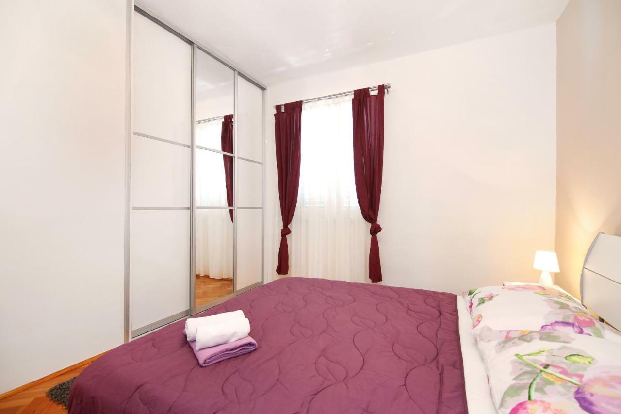 트로기르 Luxury House With Pool 빌라 외부 사진