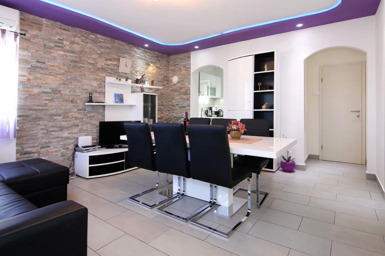 트로기르 Luxury House With Pool 빌라 외부 사진