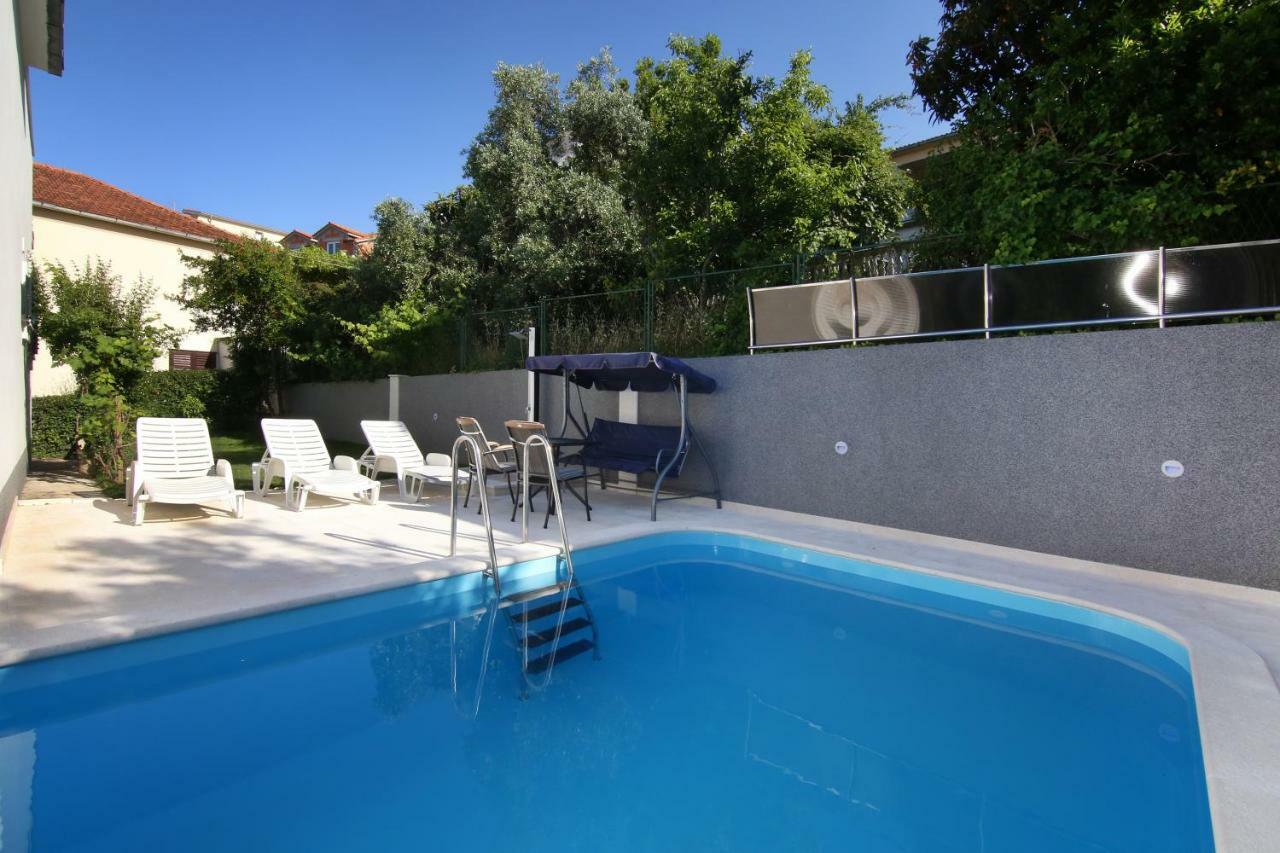 트로기르 Luxury House With Pool 빌라 외부 사진