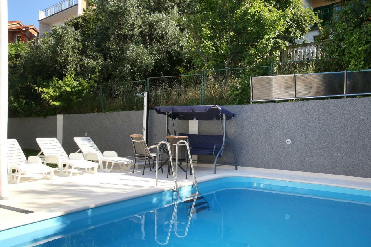 트로기르 Luxury House With Pool 빌라 외부 사진